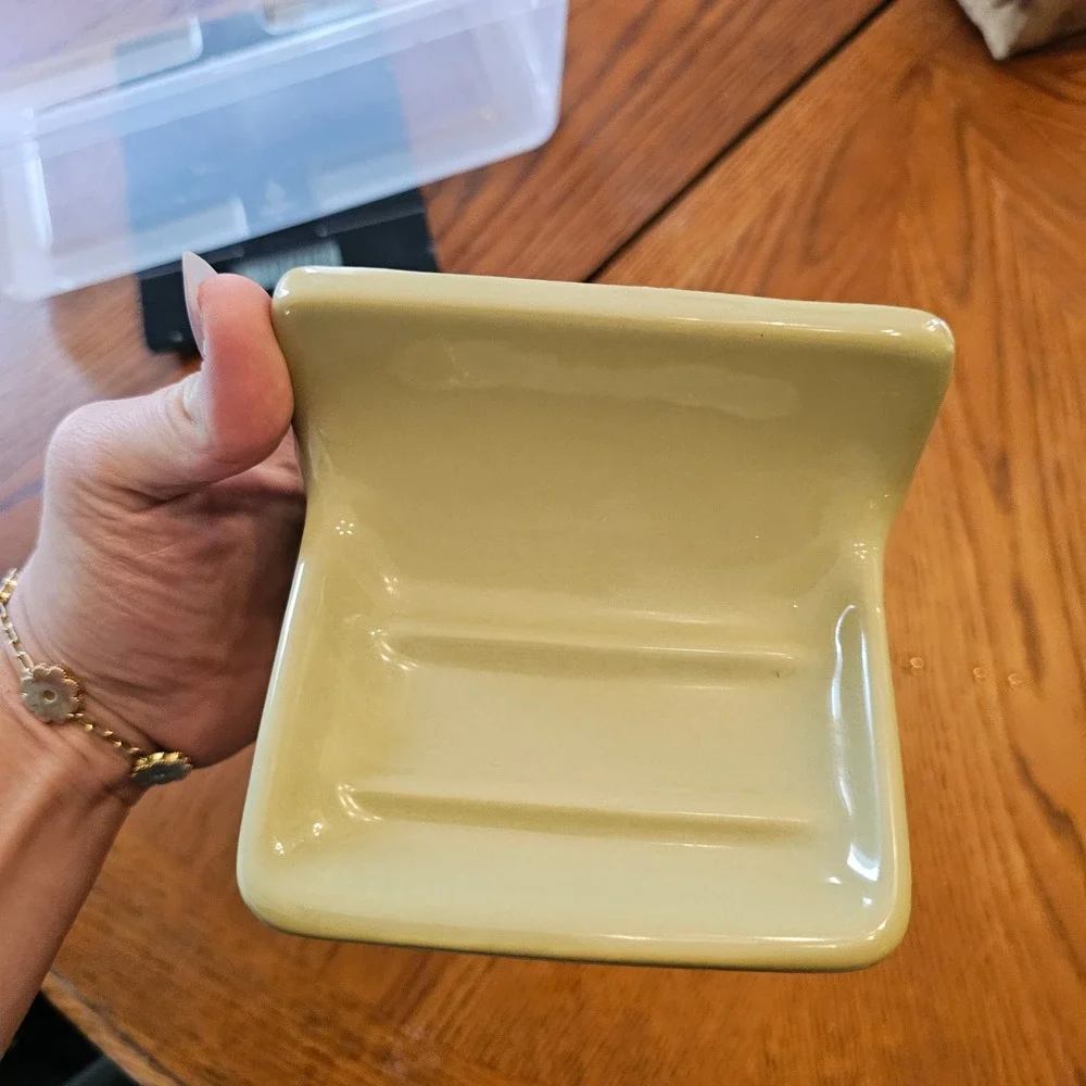 Vintage Ceramic Wall Mount Soap Dish Glossy Sage Green Retro Bathroom tile USA